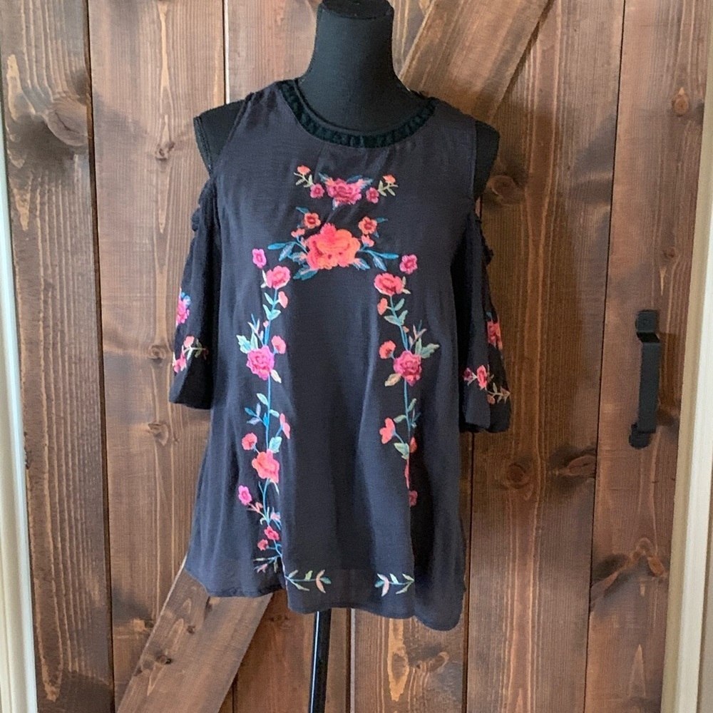 Umgee Boho‎ Cold Shoulder ToonEmbroidery Floral